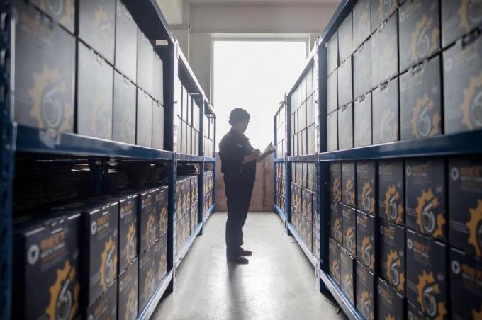 कृषि में चार पहिया ड्राइव वाली कृषि खरपतवार काटने की मशीन 2